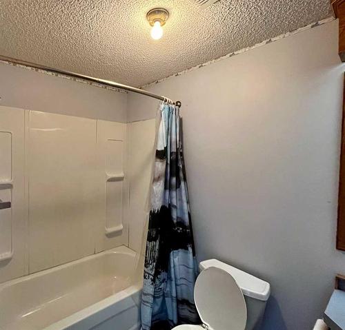 308 1St Avenue West, Maidstone, SK - Indoor Photo Showing Bathroom