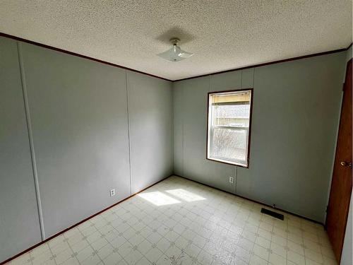 308 1St Avenue West, Maidstone, SK - Indoor Photo Showing Other Room