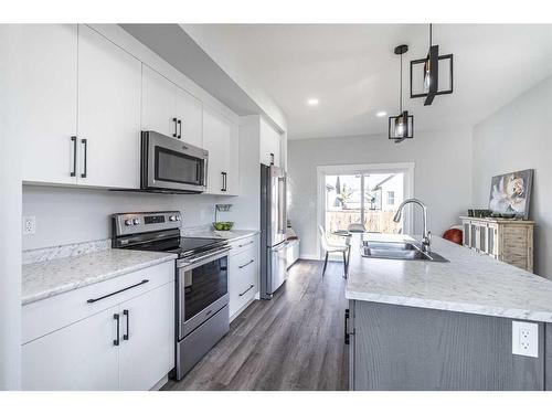 5510 14 Street, Lloydminster, AB - Indoor Photo Showing Kitchen With Double Sink With Upgraded Kitchen