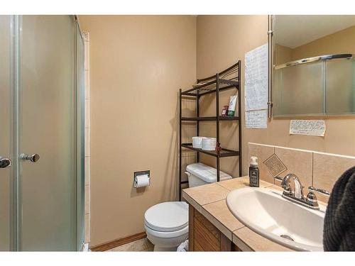 3103 58 Avenue, Lloydminster, AB - Indoor Photo Showing Bathroom