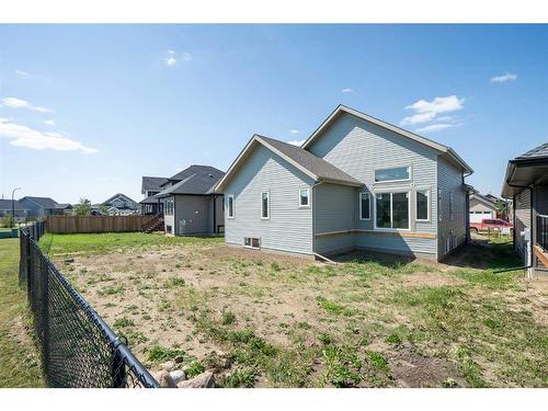 6011 17 Street, Lloydminster, AB - Outdoor