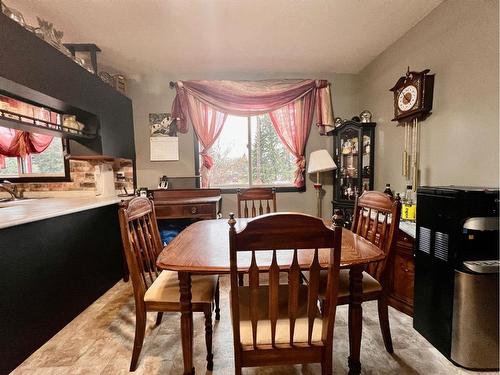5212 54 Avenue, Edgerton, AB - Indoor Photo Showing Dining Room