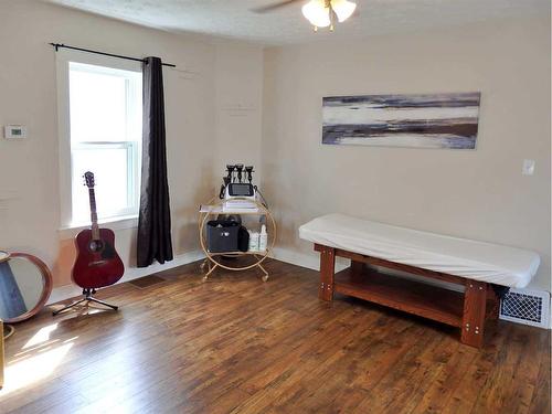 4819 53 Avenue, Vermilion, AB - Indoor Photo Showing Other Room