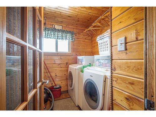 5210 48 Avenue, Kitscoty, AB - Indoor Photo Showing Laundry Room