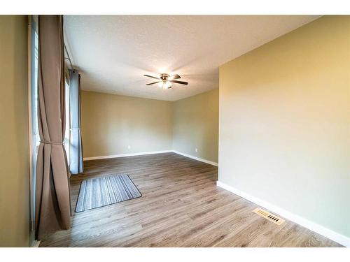 1202 8 Avenue, Wainwright, AB - Indoor Photo Showing Other Room