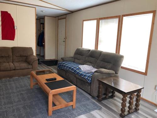 308 8 Avenue, Paradise Hill, SK - Indoor Photo Showing Living Room