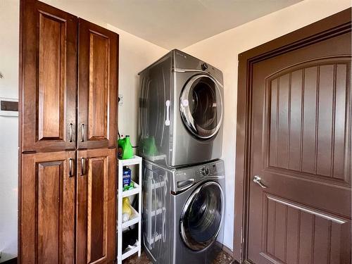 5104 51 Street, Edgerton, AB - Indoor Photo Showing Laundry Room