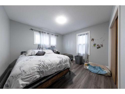 5319 46 Street, Lloydminster, AB - Indoor Photo Showing Bedroom