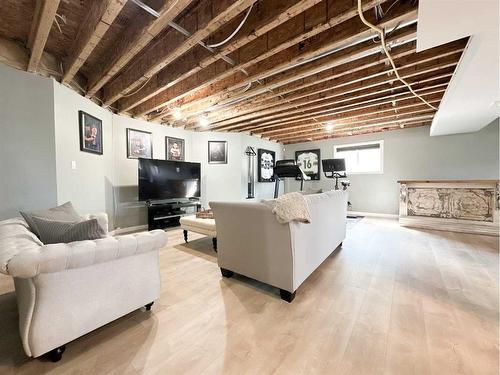 2505 10 Avenue, Wainwright, AB - Indoor Photo Showing Basement