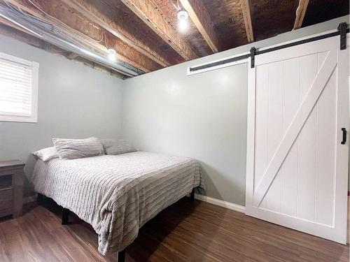 2505 10 Avenue, Wainwright, AB - Indoor Photo Showing Bedroom