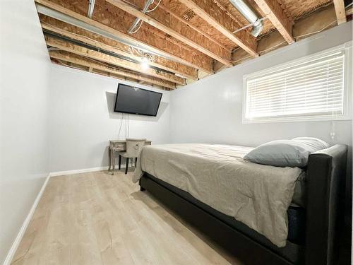 2505 10 Avenue, Wainwright, AB - Indoor Photo Showing Bedroom