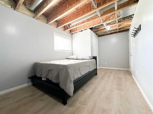 2505 10 Avenue, Wainwright, AB - Indoor Photo Showing Bedroom