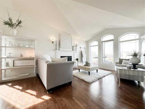 2505 10 Avenue, Wainwright, AB - Indoor Photo Showing Living Room