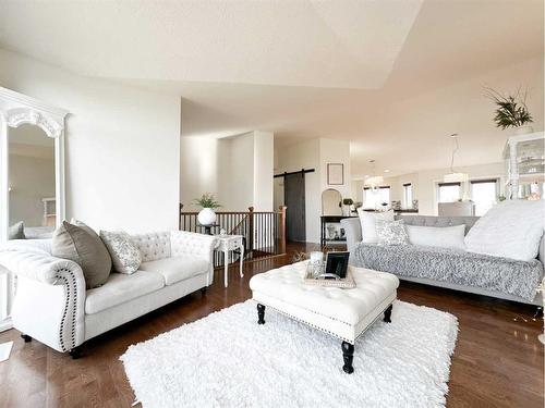 2505 10 Avenue, Wainwright, AB - Indoor Photo Showing Living Room