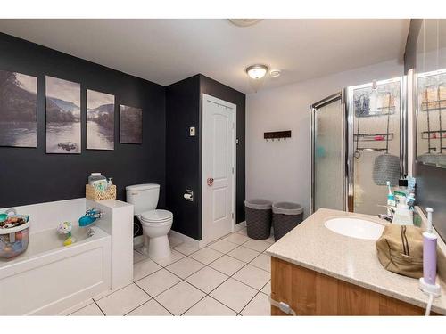 541082-Rr35 Ne-7-54-3-W4, Rural Vermilion River, County Of, AB - Indoor Photo Showing Bathroom