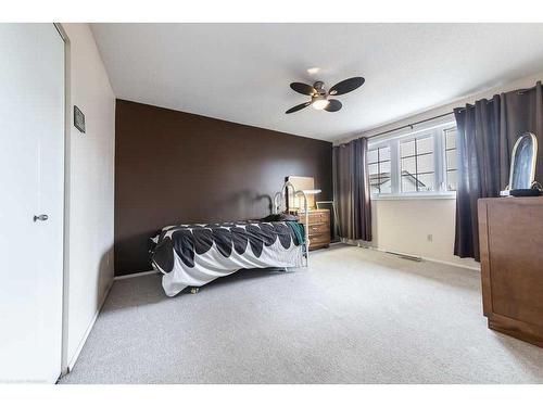 5-3018 56 Avenue, Lloydminster, AB - Indoor Photo Showing Bedroom