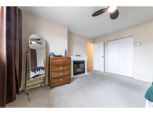 5-3018 56 Avenue, Lloydminster, AB - Indoor With Fireplace