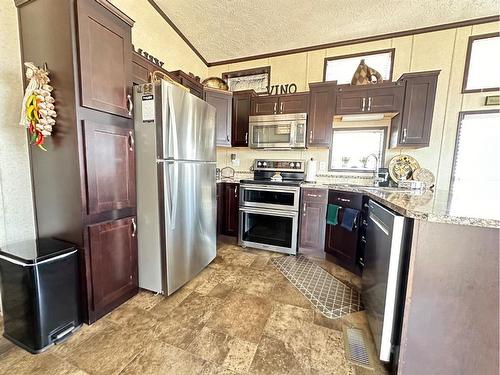 1201 Oak Avenue, Lac Des Iles, SK - Indoor Photo Showing Kitchen