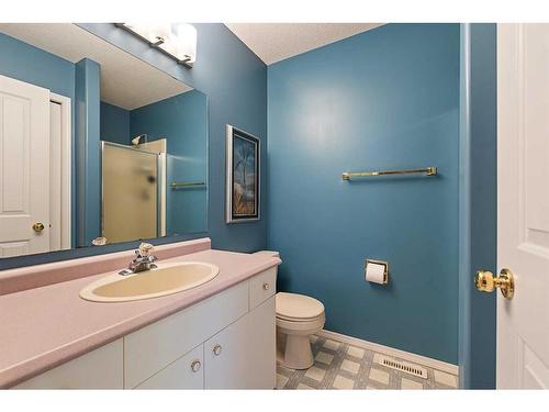 5906 41 Street, Lloydminster, AB - Indoor Photo Showing Bathroom