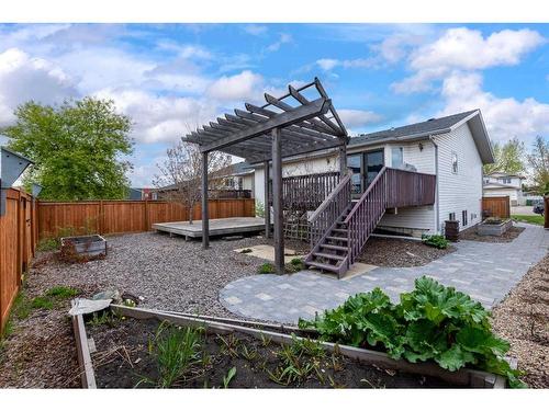 5906 41 Street, Lloydminster, AB - Outdoor