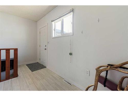 5116 54A Street, Lloydminster, AB - Indoor Photo Showing Other Room