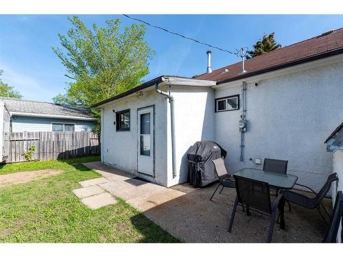 5116 54A Street, Lloydminster, AB - Outdoor With Exterior