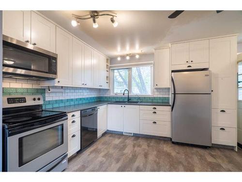 4917 53 Avenue, Kitscoty, AB - Indoor Photo Showing Kitchen With Stainless Steel Kitchen