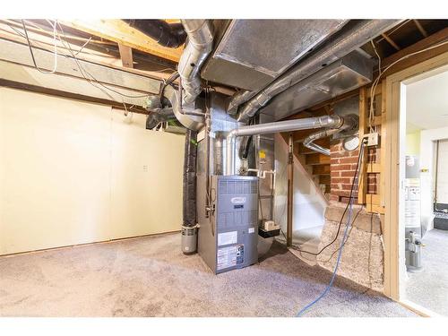 5516 47 Street, Lloydminster, AB - Indoor Photo Showing Basement