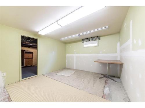 5516 47 Street, Lloydminster, AB - Indoor Photo Showing Basement