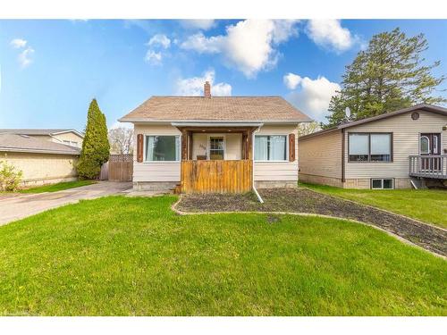 5516 47 Street, Lloydminster, AB - Outdoor