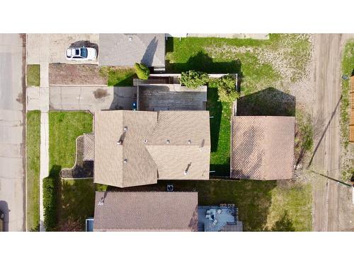 5516 47 Street, Lloydminster, AB - Outdoor