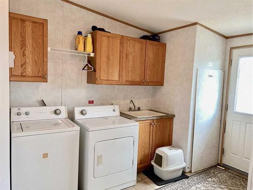 4604 52 Ave., Mannville, AB - Indoor Photo Showing Laundry Room