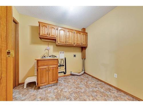 5107 26A Street Close, Lloydminster, AB - Indoor Photo Showing Other Room