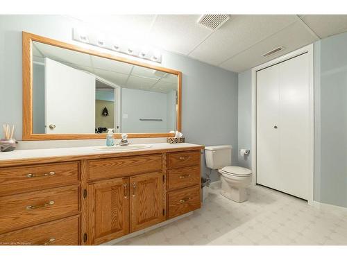 5107 26A Street Close, Lloydminster, AB - Indoor Photo Showing Bathroom