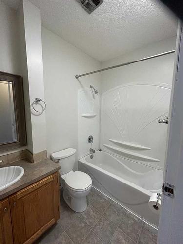 4502 50 Street, Myrnam, AB - Indoor Photo Showing Bathroom