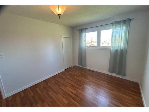 4502 50 Street, Myrnam, AB - Indoor Photo Showing Laundry Room