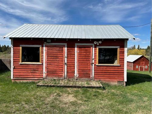 4502 50 Street, Myrnam, AB - Outdoor