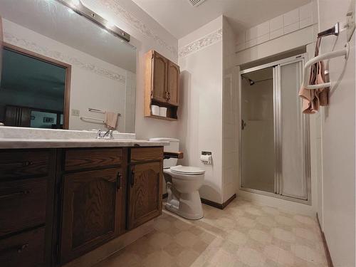 1953 5A Avenue, Wainwright, AB - Indoor Photo Showing Bathroom