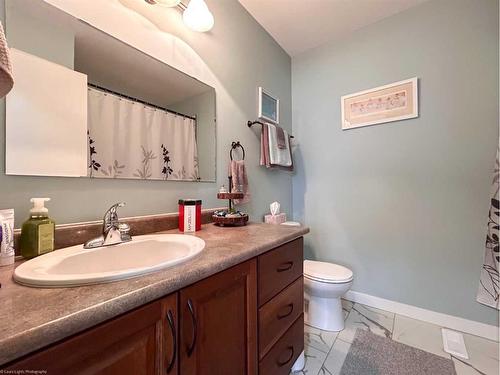 5408 31 Street, Lloydminster, AB - Indoor Photo Showing Bathroom