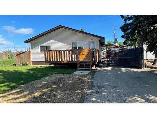 1022 11 Avenue, Wainwright, AB - Outdoor With Exterior