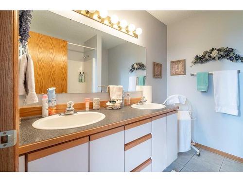 102 Kildaw Drive, Loon Lake, SK - Indoor Photo Showing Bathroom