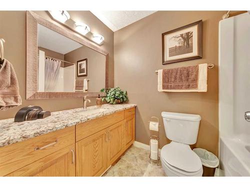 308 3 Street East, Lashburn, SK - Indoor Photo Showing Bathroom