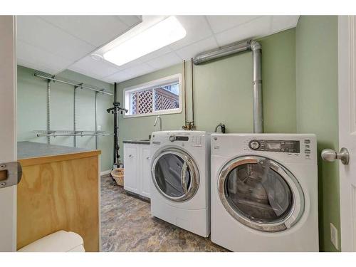 308 3 Street East, Lashburn, SK - Indoor Photo Showing Laundry Room