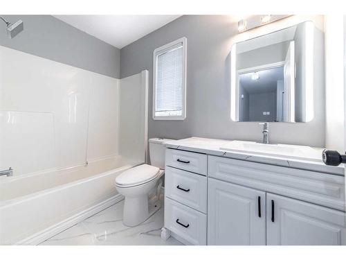 5907 41 Street, Lloydminster, AB - Indoor Photo Showing Bathroom