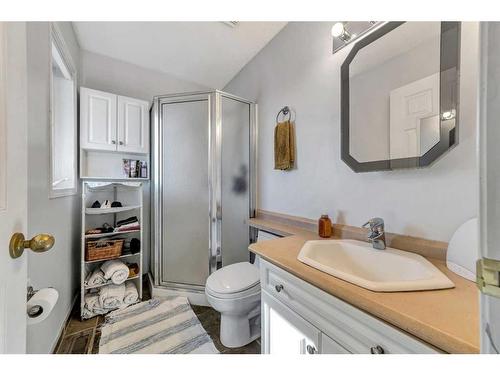 2702 58 Avenue, Lloydminster, AB - Indoor Photo Showing Bathroom