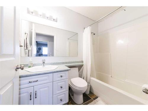 2702 58 Avenue, Lloydminster, AB - Indoor Photo Showing Bathroom