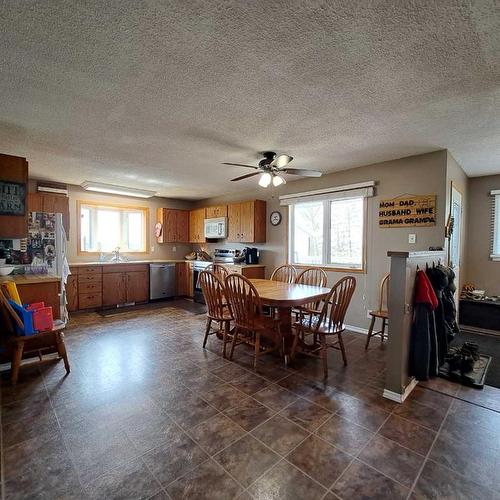 Lot 1 Blk 2 Plan 0123707-Ne 18-50-1 W4, Rural Vermilion River, County Of, AB - Indoor Photo Showing Dining Room