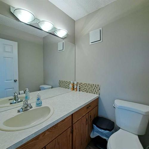 Lot 1 Blk 2 Plan 0123707-Ne 18-50-1 W4, Rural Vermilion River, County Of, AB - Indoor Photo Showing Bathroom