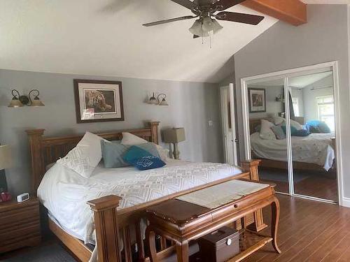 5112 51 Avenue, Irma, AB - Indoor Photo Showing Bedroom