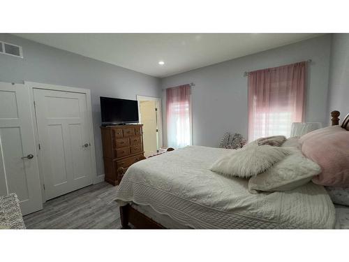 2441 7 Avenue, Wainwright, AB - Indoor Photo Showing Bedroom